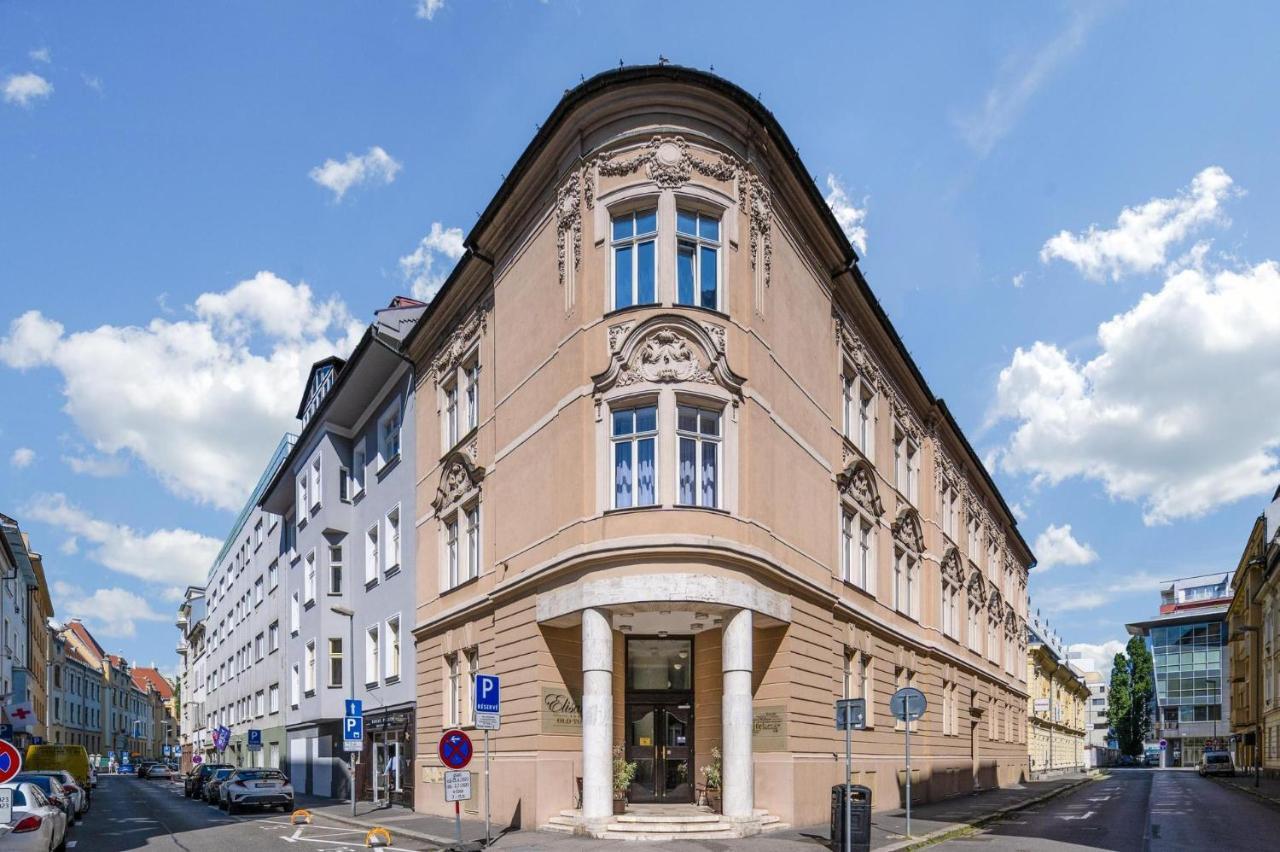 Elisabeth Old Town Hotel Bratislava Exterior photo